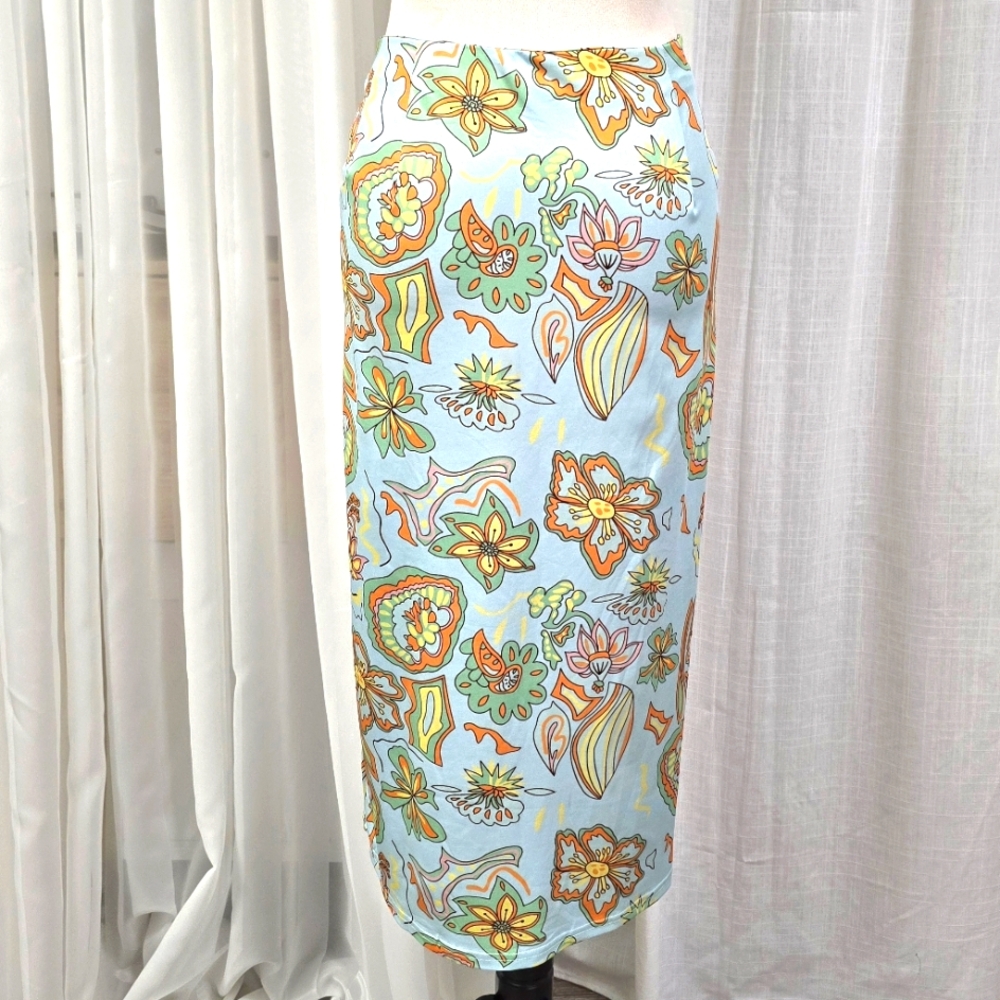 2/$30 Zaful Powder Baby Blue Floral Print Womens Wrap Midi Skirt Size 6 - Picture 4 of 12